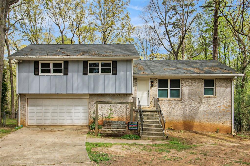 626 Mincey Court, Stone Mountain, Georgia image 4