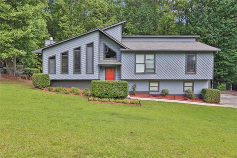Homes For Sale - 3491 Birchwood Trail<br/> Snellville, GA 30078