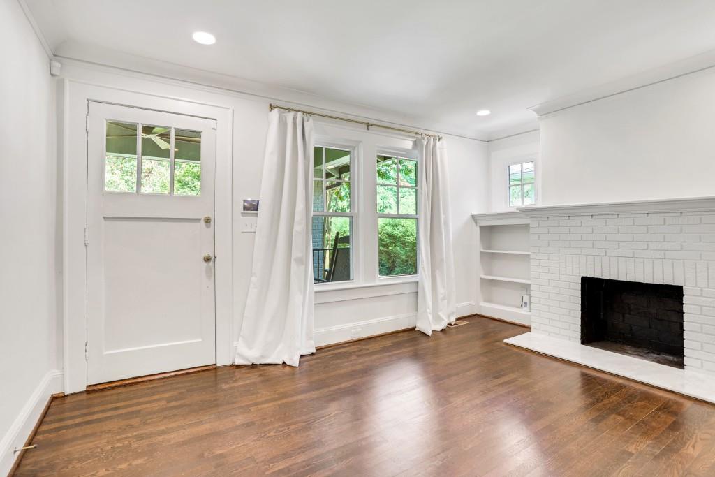 2215 Fairhaven Circle NE