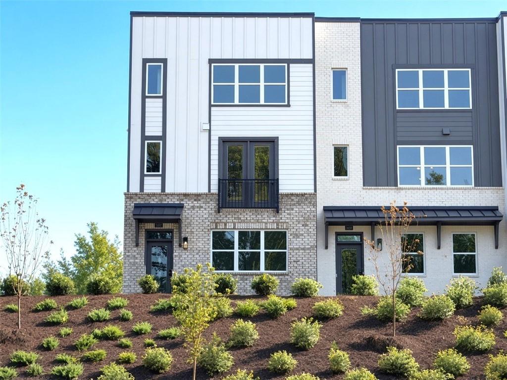 5637 PEACH ORCHARD Trail