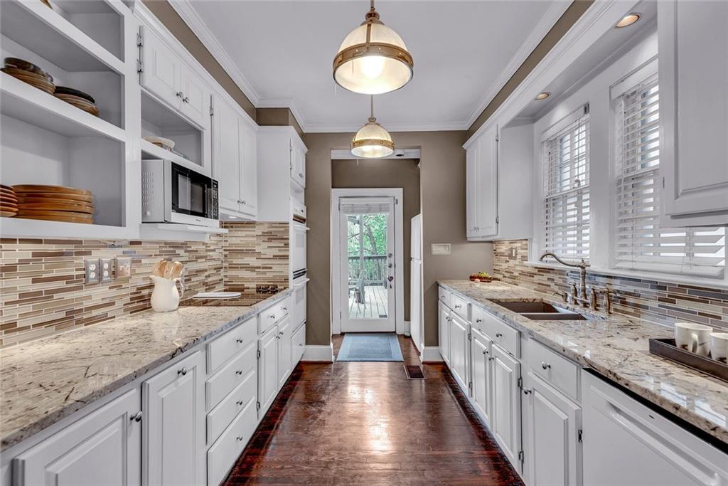 1439 N Highland Avenue NE