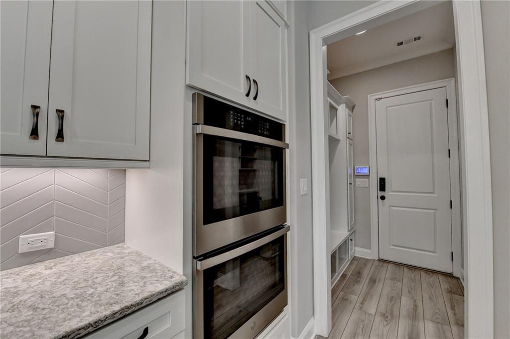 6585 Creekview Circle, Duluth, Georgia image 32