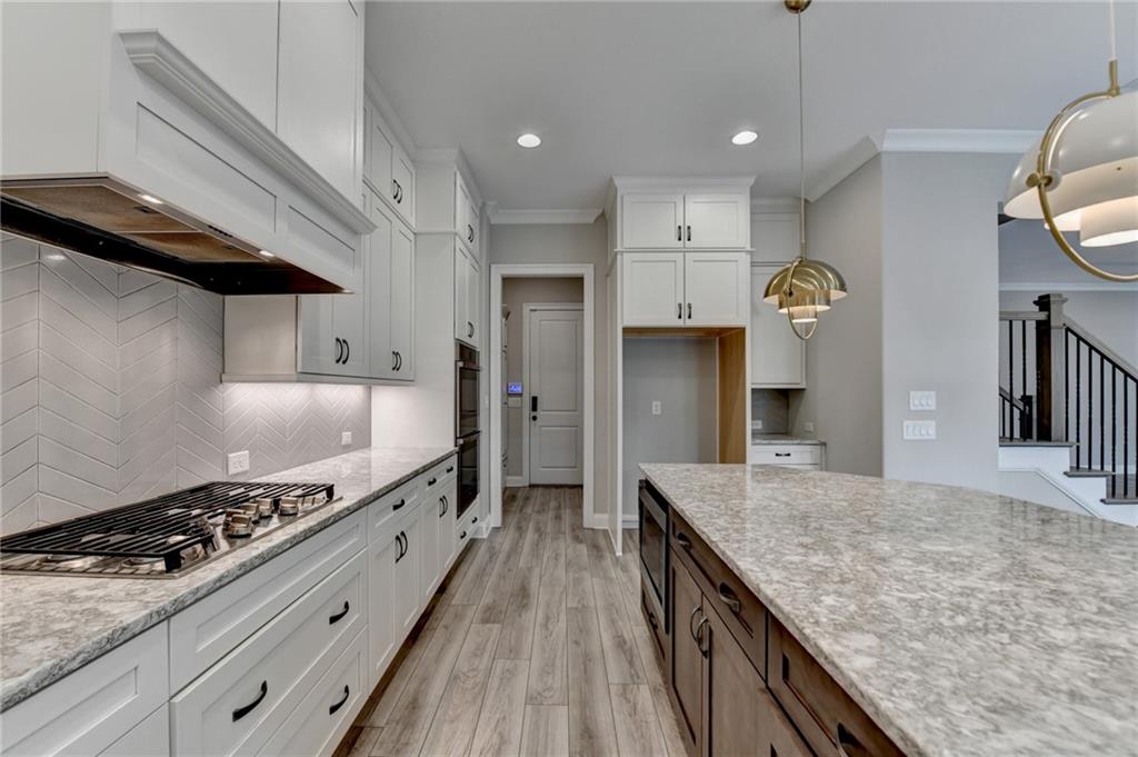 6585 Creekview Circle, Duluth, Georgia image 30