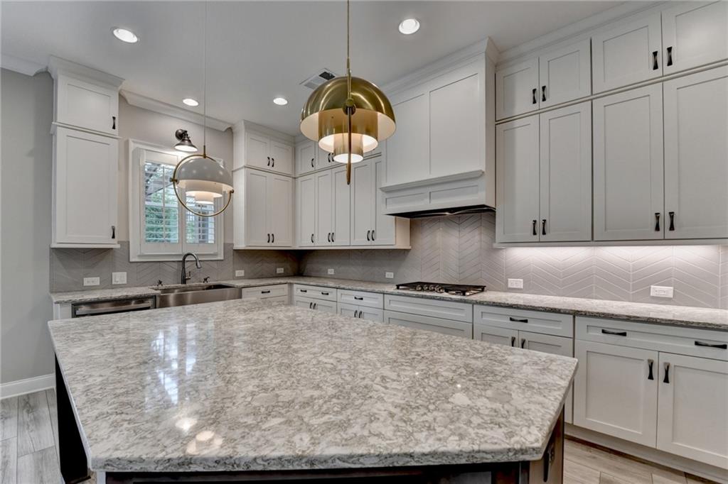 6585 Creekview Circle, Duluth, Georgia image 36