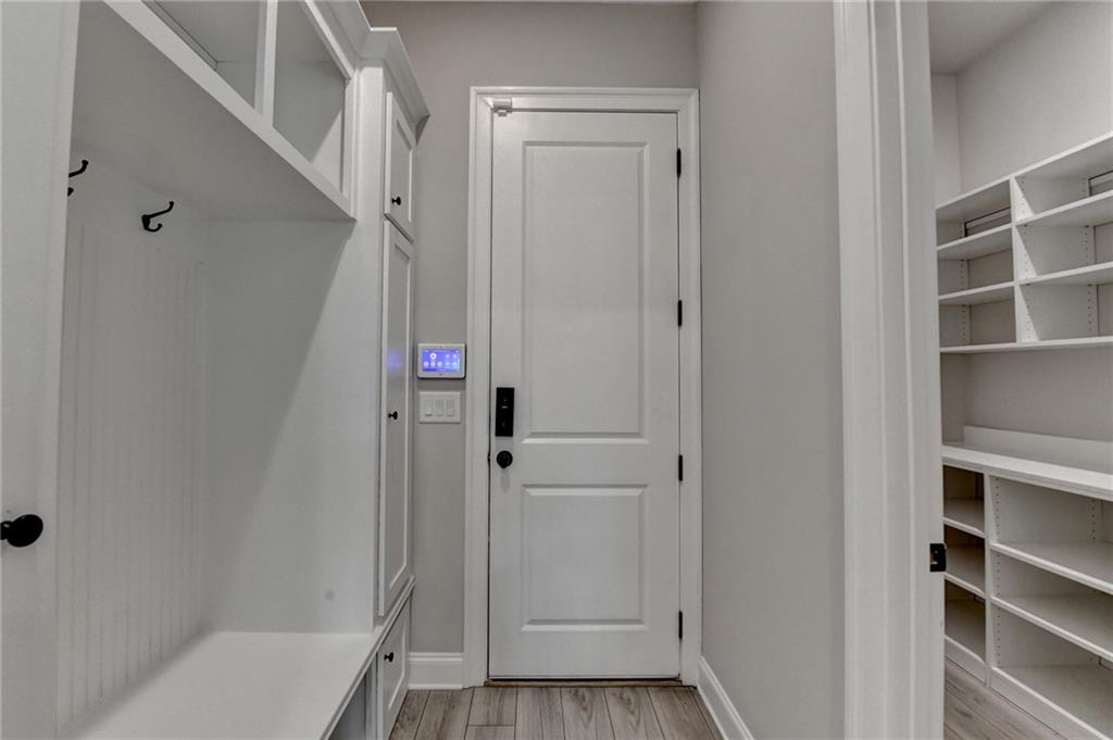 6585 Creekview Circle, Duluth, Georgia image 37