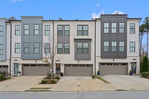 Townhouse For Sale - 6176 Eves Way<br/> Norcross, GA 30071