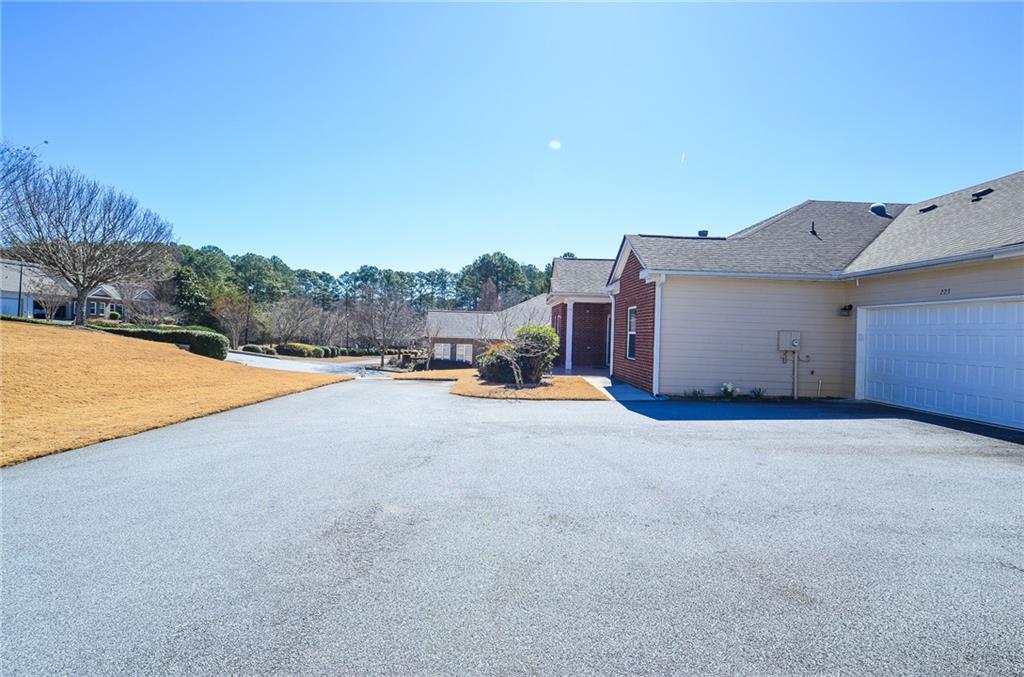 223 Villa Park Circle, Stone Mountain, Georgia image 4