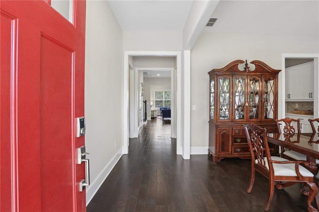 895 Samples Lane NW