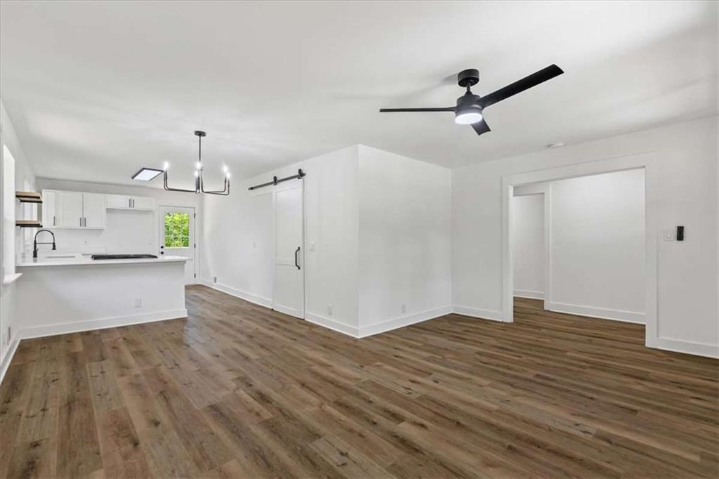 EASTMAN PARK - Residential