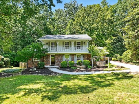 2202 Bonnavit Court NE Atlanta GA 30345