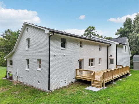 A home in Adairsville