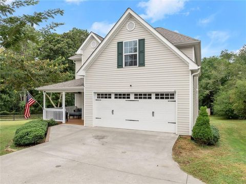 A home in Dawsonville