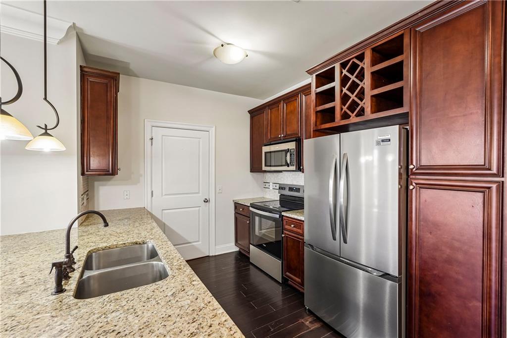 901 Abernathy Road NE 6230