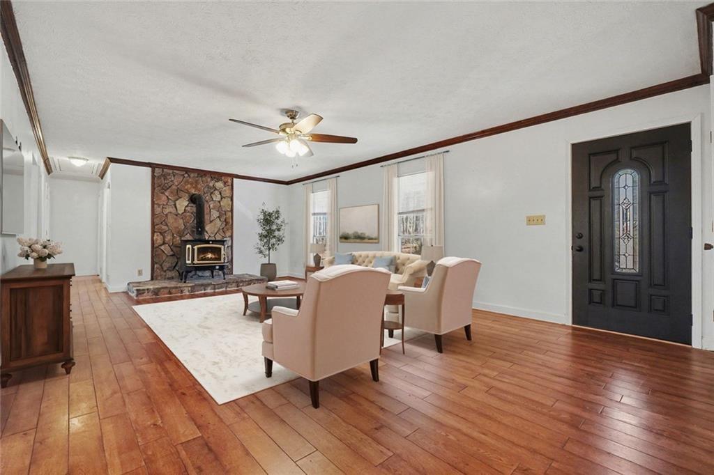 5295 Ridge Road