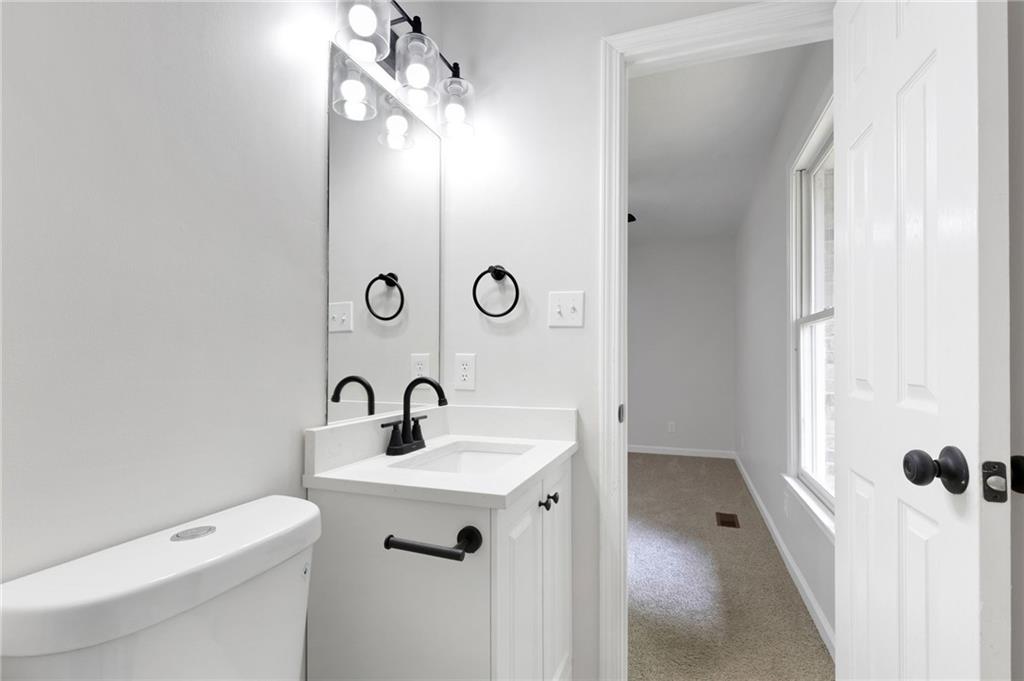 152 Glen Circle, Winder, Georgia image 13
