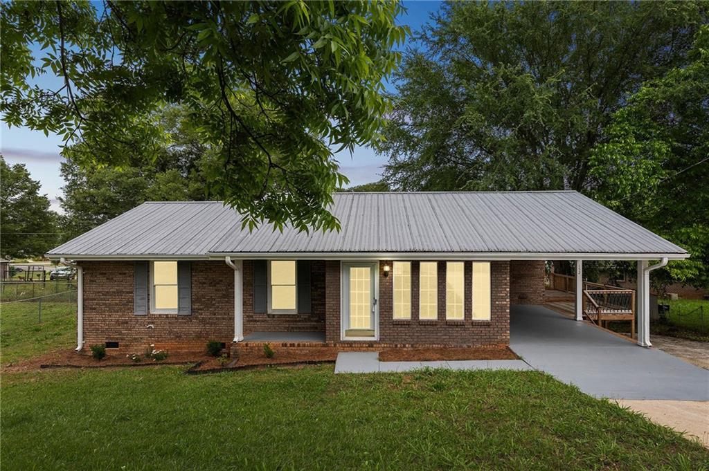 152 Glen Circle, Winder, Georgia image 2