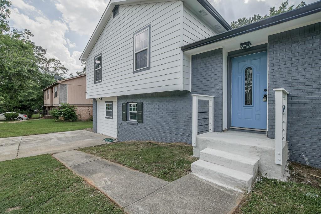 9301 Settlers Grove Road NE