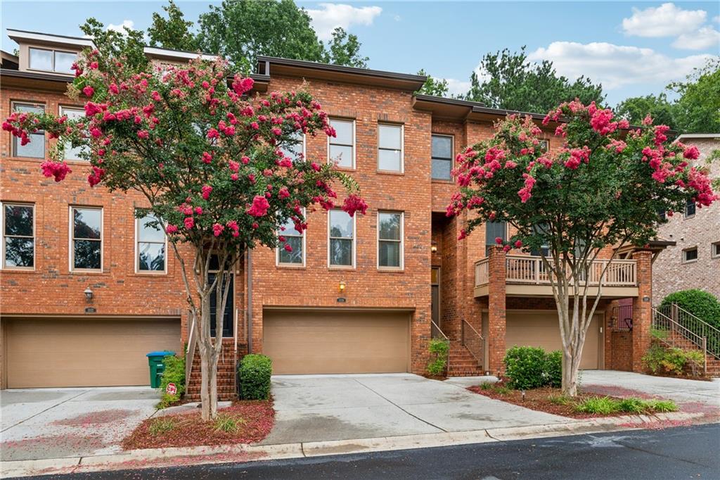 3324 Chestnut Woods Circle