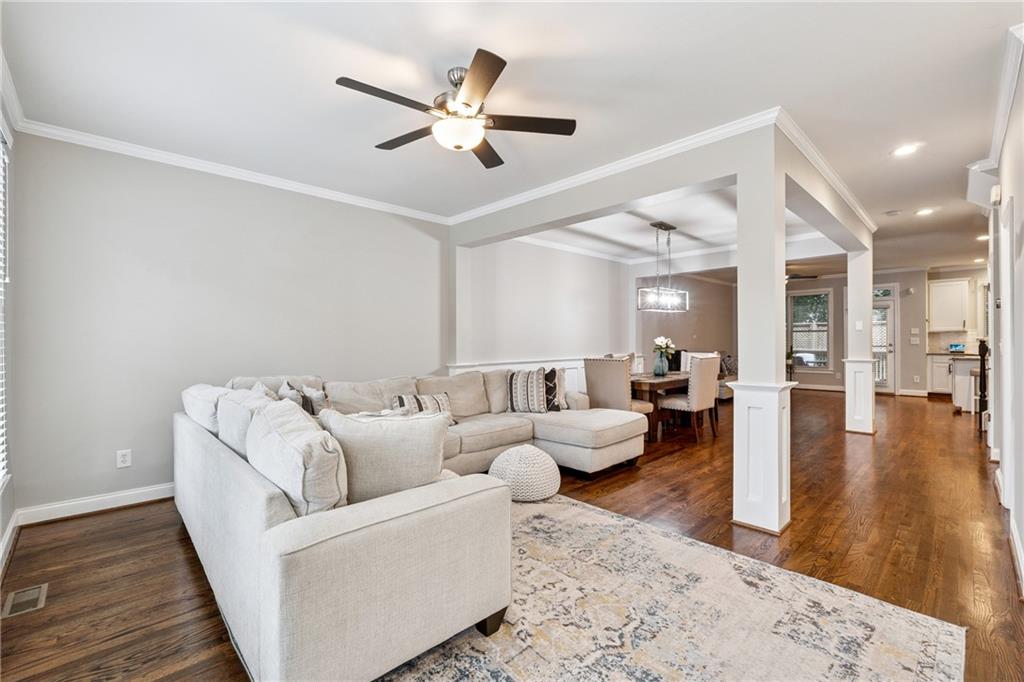 3324 Chestnut Woods Circle