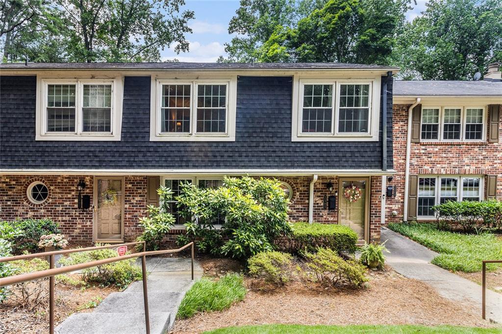 2505 Northlake Court Northeast