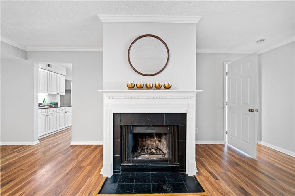 HAMPTON ARBORS - Residential