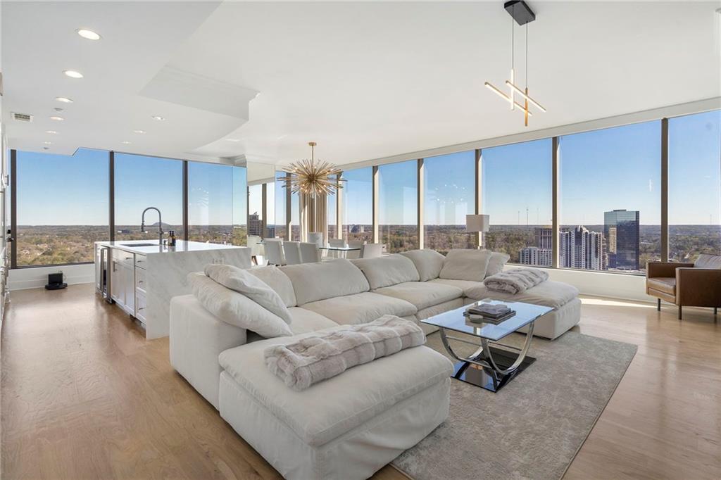 3630 Peachtree Road NE 2204