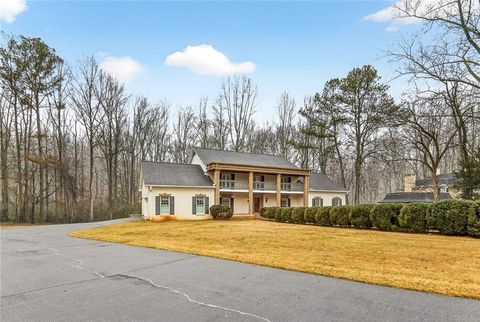 Homes For Sale - 5523 Bahia Mar Circle<br/> Smoke Rise, GA 30087