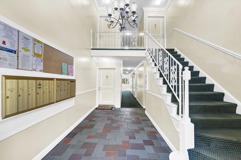 6851 Roswell Road G8