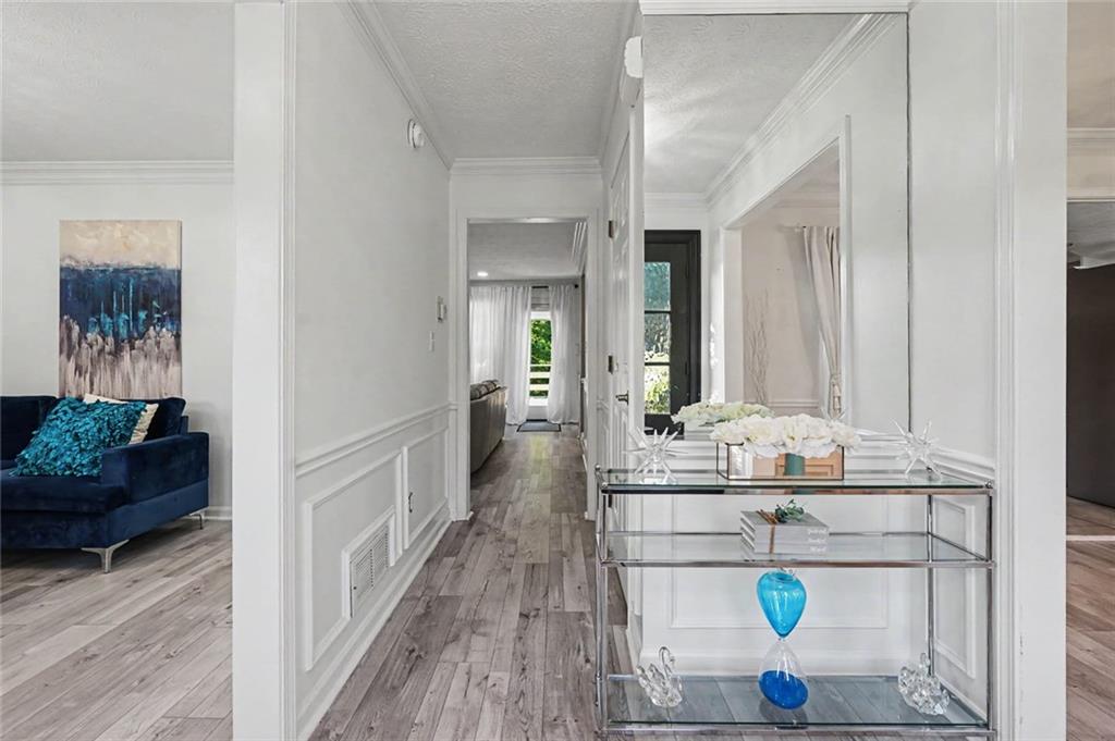 5553 Reynard Trail