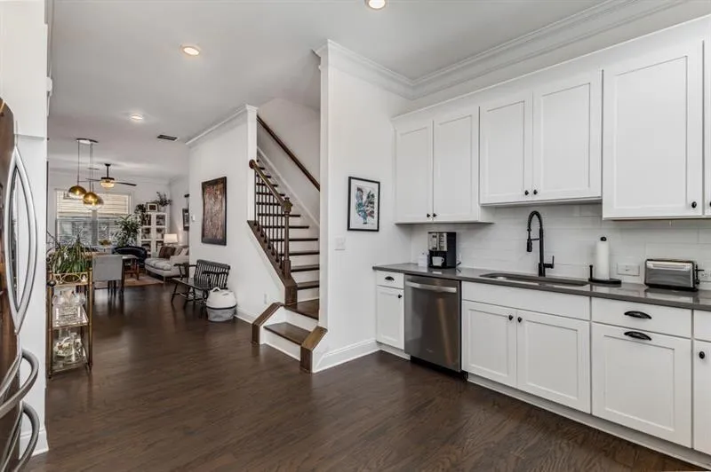 Atlanta, Georgia 30339, United States, 3 Bedrooms Bedrooms, ,4 BathroomsBathrooms,Residential,Active,177598