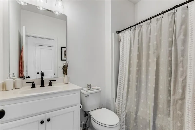 Atlanta, Georgia 30339, United States, 3 Bedrooms Bedrooms, ,4 BathroomsBathrooms,Residential,Active,177598