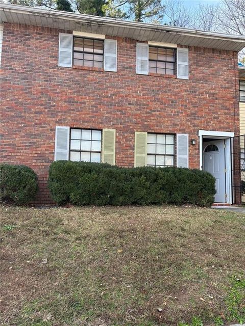 Townhouse For Sale - 6354 Shannon Parkway #30E<br/> Union City, GA 30291