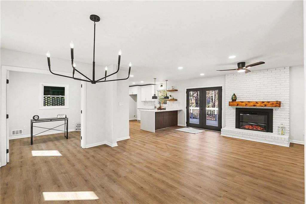 570 Carlouetta Road SW