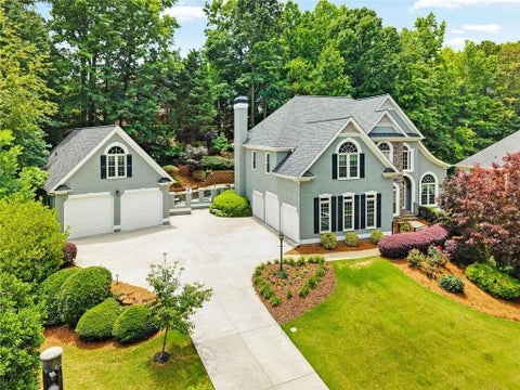 Homes For Sale - 5021 Towne Lake Hills Hls<br/> Woodstock, GA 30189