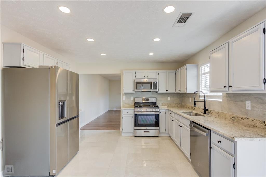 5281 Bridgewater Trace