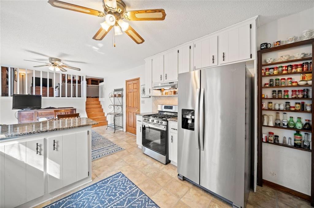 4525 Hickory Grove Drive, Acworth, Georgia image 4