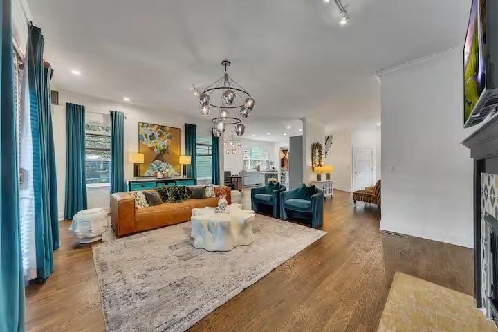 201 Hurt St NE, Atlanta, GA, 30307, USA, 5 Bedrooms Bedrooms, ,4 BathroomsBathrooms,Residential,Active,201 Hurt St NE,7786115
