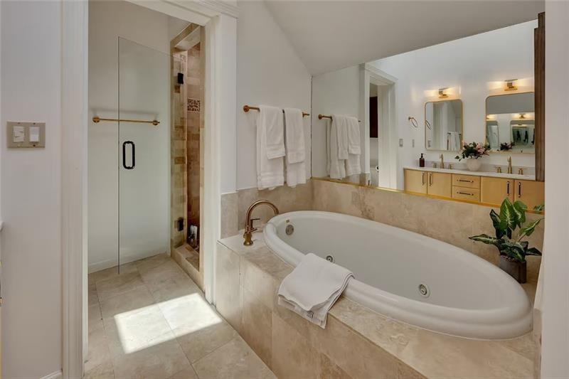 201 Hurt St NE, Atlanta, GA, 30307, USA, 5 Bedrooms Bedrooms, ,4 BathroomsBathrooms,Residential,Active,201 Hurt St NE,7786115