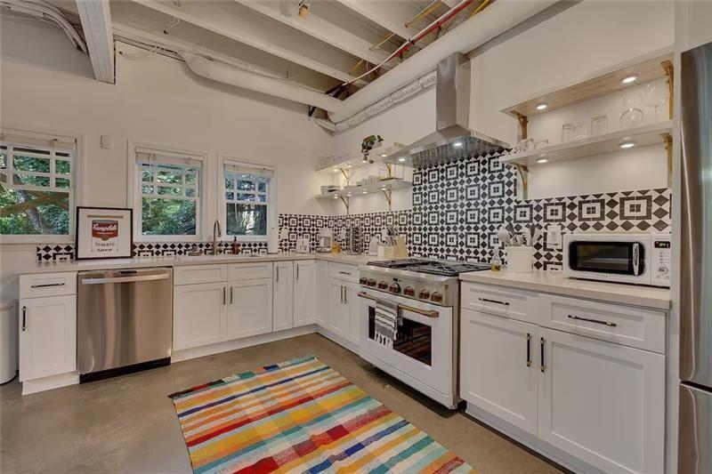 201 Hurt St NE, Atlanta, GA, 30307, USA, 5 Bedrooms Bedrooms, ,4 BathroomsBathrooms,Residential,Active,201 Hurt St NE,7786115