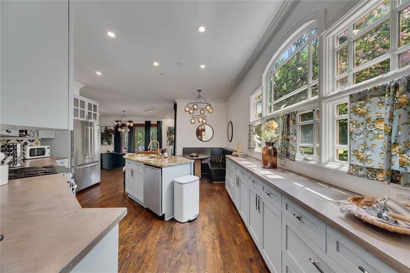 201 Hurt St NE, Atlanta, GA, 30307, USA, 5 Bedrooms Bedrooms, ,4 BathroomsBathrooms,Residential,Active,201 Hurt St NE,7786115