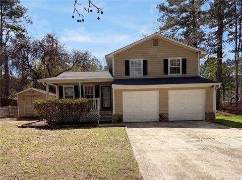 5596 Pinedale Circle Sugar Hill GA 30518