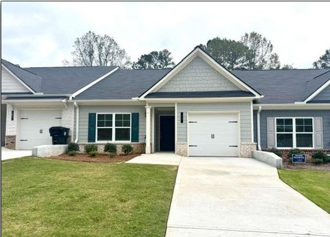 Townhouse For Sale - 73 Silver Leaf Lane<br/> Dawsonville, GA 30534