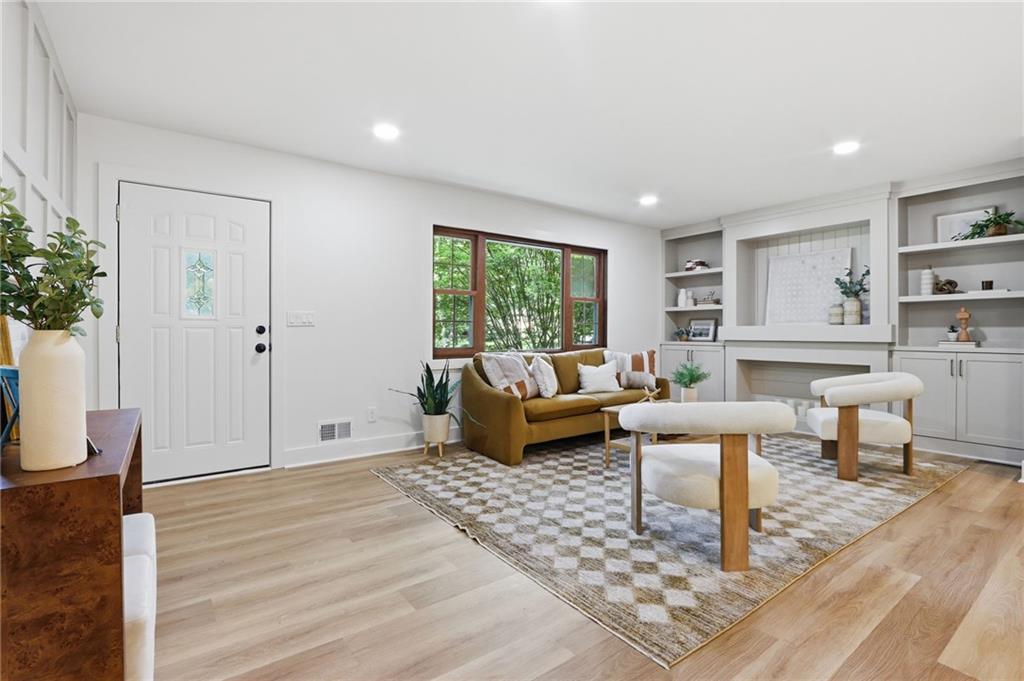 3331 De Leon Lane