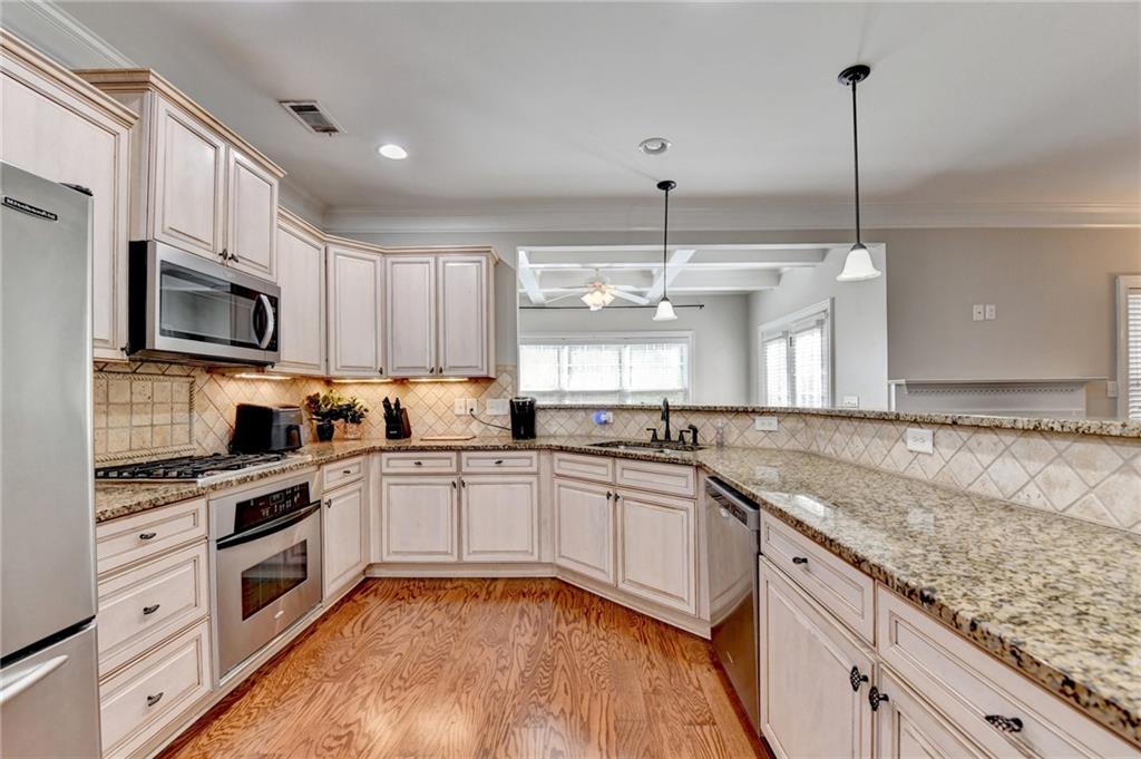 3013 Amberglen Court
