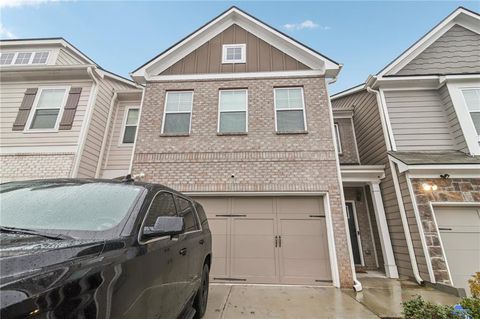 A home in Fairburn