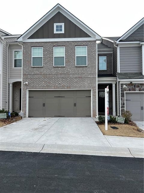 A home in Fairburn