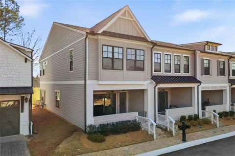 Townhouse For Sale - 611 Stickley Oak Way<br/> Woodstock, GA 30189