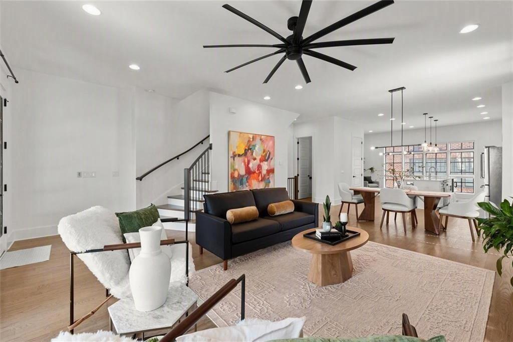 1910 Bay Line Lane NW