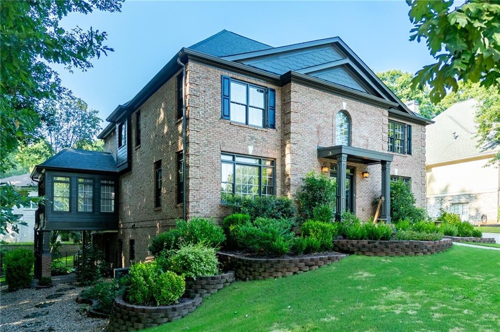 2758 Pathview Drive