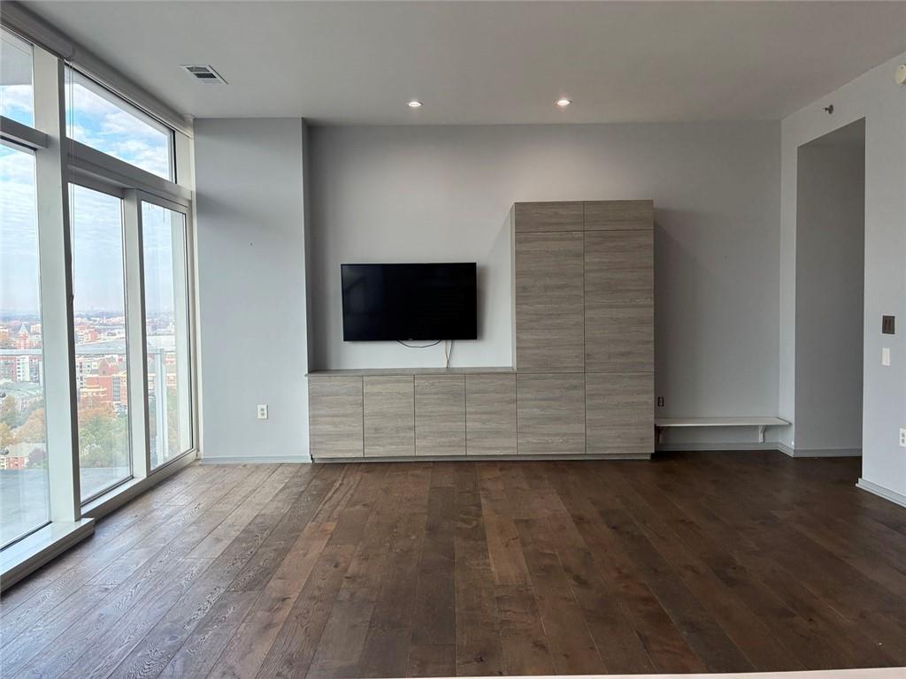 45 Ivan Allen Jr Blvd NW 1806